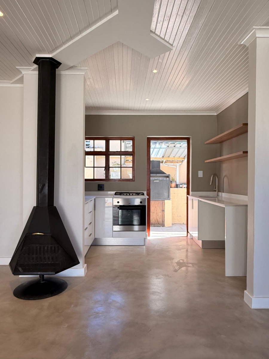 To Let 3 Bedroom Property for Rent in Lakeside Western Cape